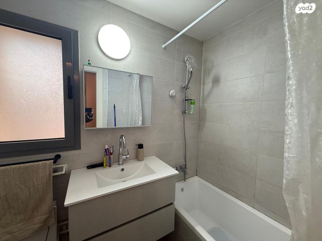 דירה, דוד שמעוני, גבעת הורדים, רסקו, ירושלים