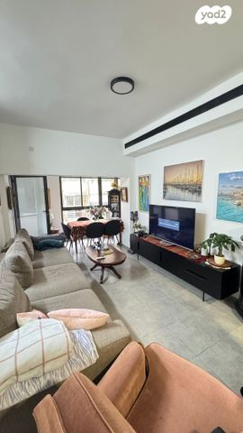 דירה, הל"ה, גבעתיים