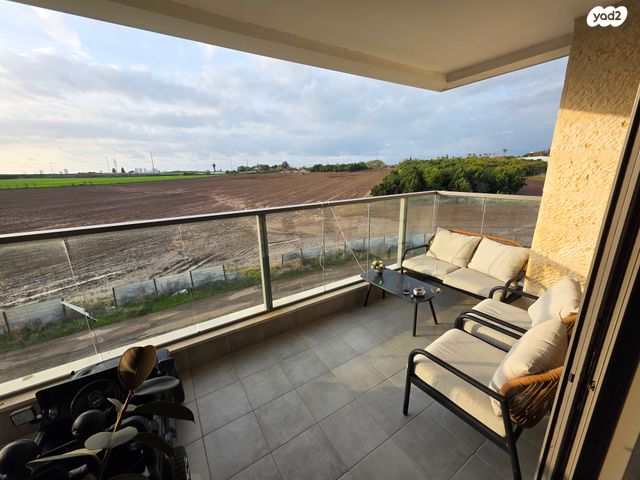 דירה, גן יבנה מערב, גן יבנה