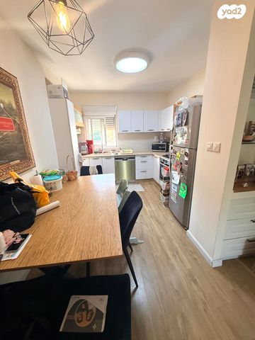 דירה, דרך המוביל, הדרים, הדרים החדשה, כפר סבא