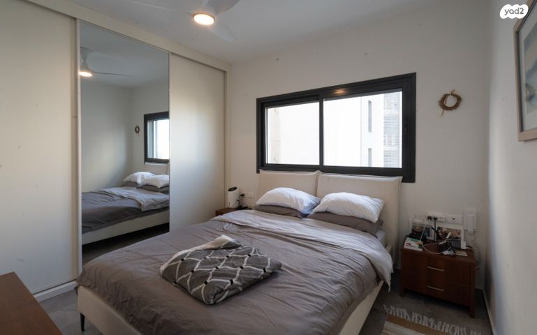 דירה, דבורה עומר, נאות שדה, רעננה