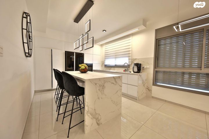 גג/ פנטהאוז, שלום שבזי 5, משכנות האומנים, קרית מוצקין