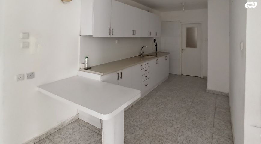 דירה, עין גדי, שכונה ט', באר שבע