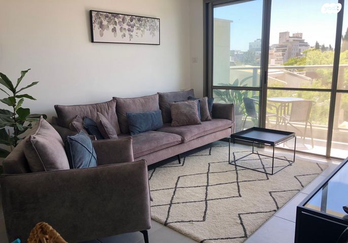 דירה, כנפי נשרים, קרית בורוכוב, רמת גן