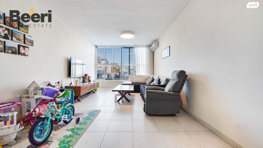 דירה, שדרות קדושי מעלות 4, נווה יהושע, ערמונים, רמת גן