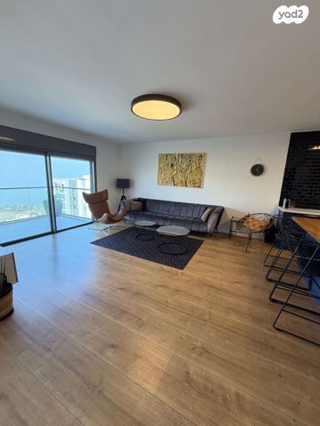 גג/ פנטהאוז, טבריה