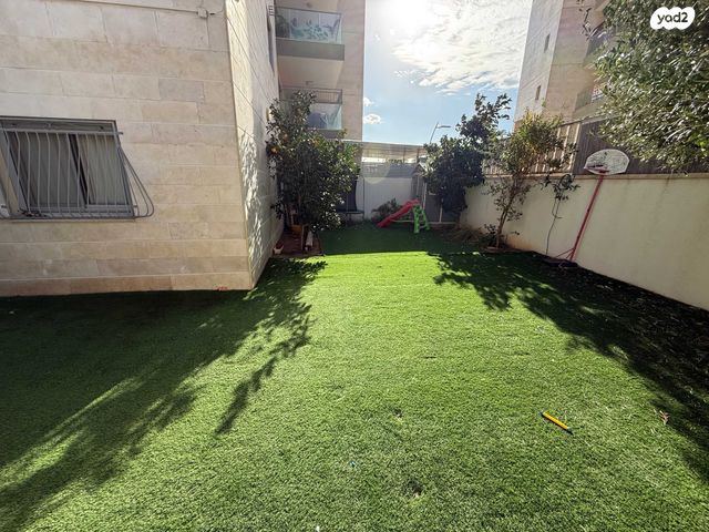 דירת גן, נאות שקמה, שדרות