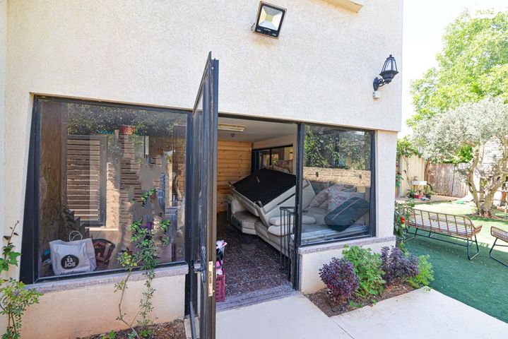 דו משפחתי, הדקלים, נווה אשר, פרדס חנה כרכור