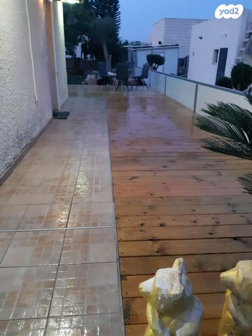 בית פרטי/ קוטג', הגפן 270, נהורה, נהורה