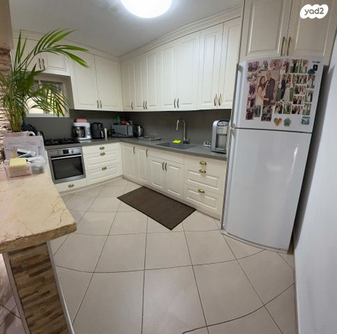 דירה, זלמן שז"ר 24, קרית ים  א', קרית ים