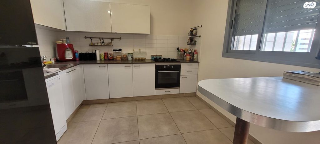 דירה, העוגן, יבנה