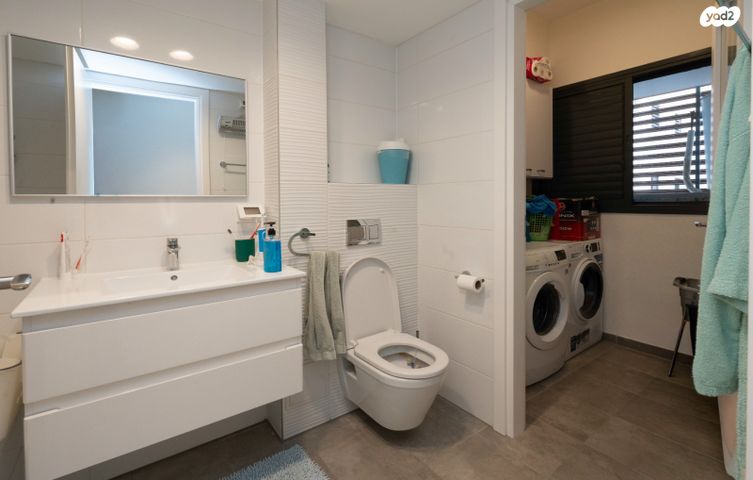 דירה, דבורה עומר, נאות שדה, רעננה