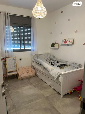 דירה, אליהו גולומב, שיכון עובדים, טבריה