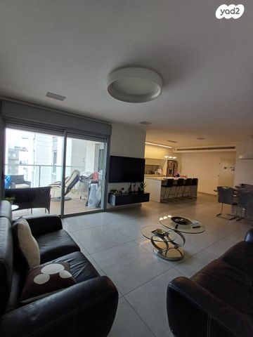 דירה, דגניה, חולון