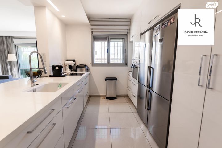 דירת גן, רפאל בר לביא, חומת שמואל, הר חומה, ירושלים