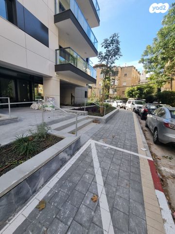 גג/ פנטהאוז, אלון, רמת השרון