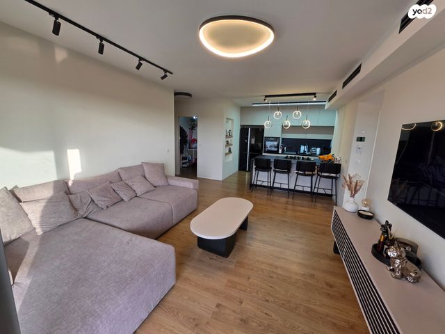 דירה, גן יבנה מערב, גן יבנה