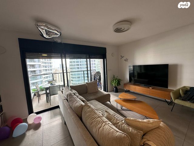 גני שרונה, קרית הממשלה