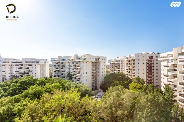 אורי צבי גרינברג 