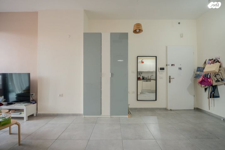 דירה, החשמונאים 96, גני שרונה, קרית הממשלה, תל אביב יפו