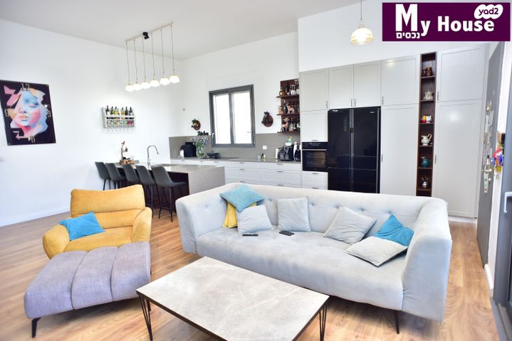 בית פרטי/ קוטג', ארבע אמהות, גדרה מזרח, גדרה