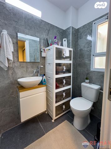 דירה, מגידו, נווה אילן, אשקלון