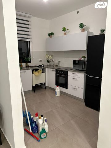 דירה, גאולה כהן, נאות פרס, רמלה