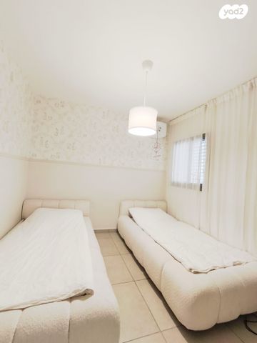 דירה, גולדה מאיר, מודיעין מכבים רעות