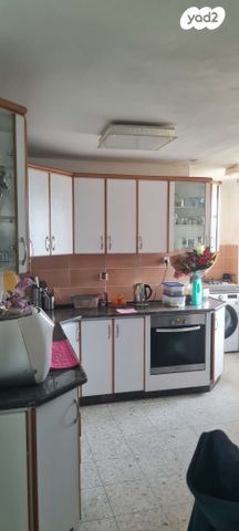 דירה, שדרות לכיש 51, הפרחים, קרית גת