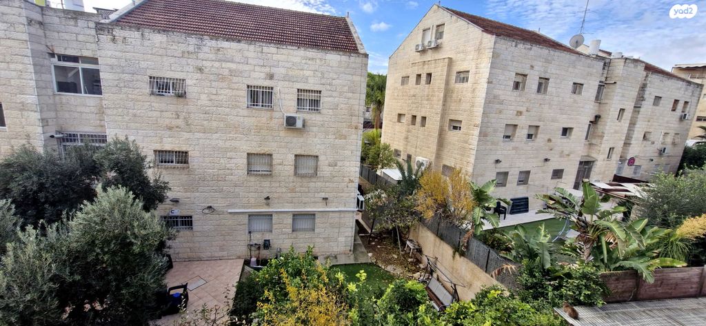 דופלקס, יצחק טוניק, פסגת זאב, ירושלים