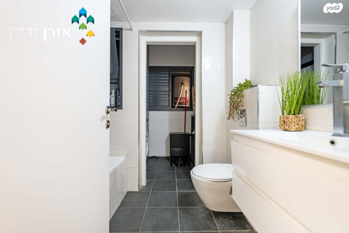 דירת גן, הרב זבולון גרז, רחובות הצעירה, רחובות