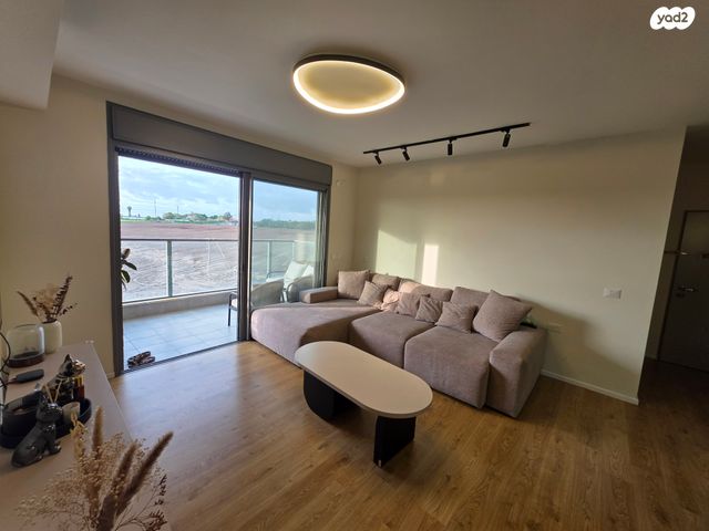 דירה, גן יבנה מערב, גן יבנה