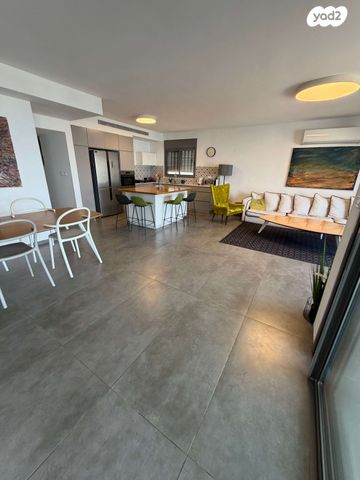 גג/ פנטהאוז, טבריה