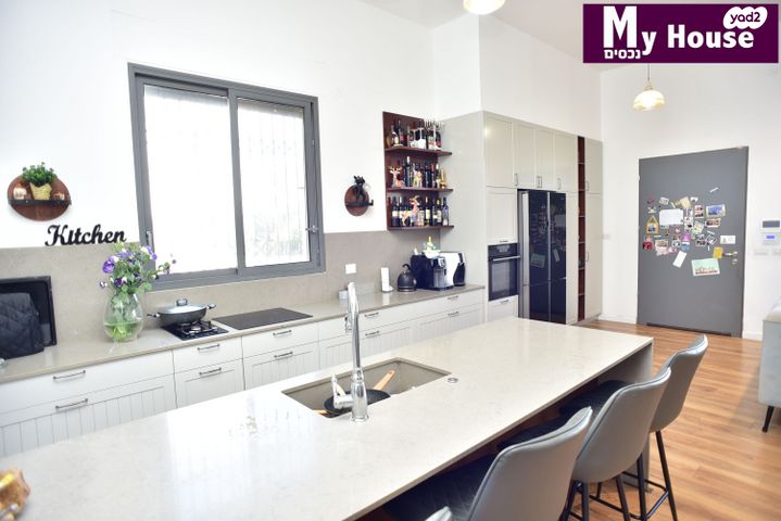 בית פרטי/ קוטג', ארבע אמהות, גדרה מזרח, גדרה