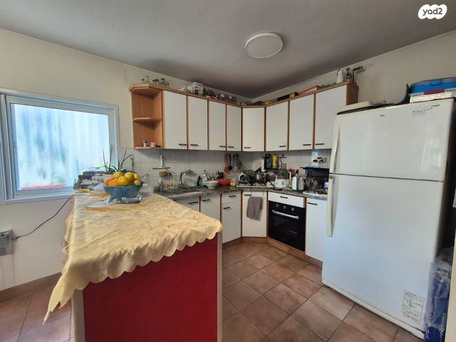 דירה, הל"ה, גבעתיים