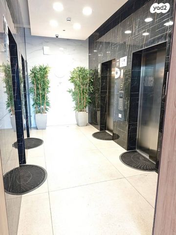 דירה, גאולה כהן, נאות פרס, רמלה