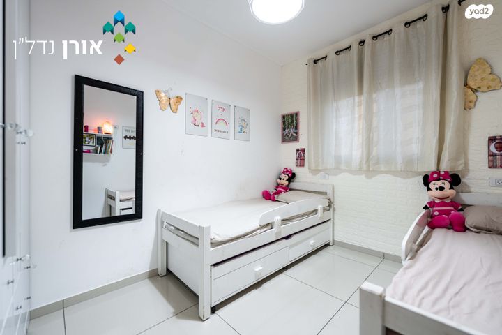 דירת גן, הרב זבולון גרז, רחובות הצעירה, רחובות