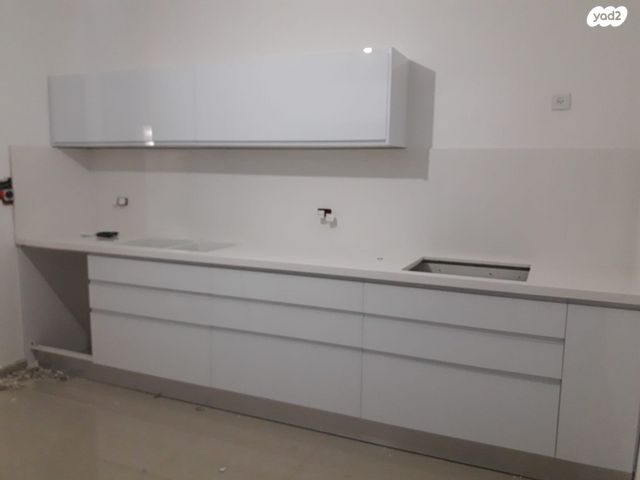 דירה, עמנואל זיסמן, חומת שמואל, הר חומה, ירושלים