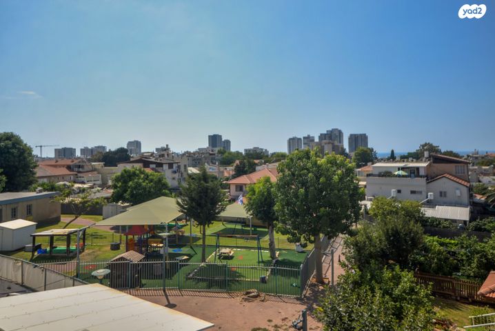 בית פרטי/ קוטג', רמב"ם 17, רמב"ם, טירת כרמל