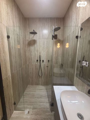 דירה, פרחי בר, גבעת זאב