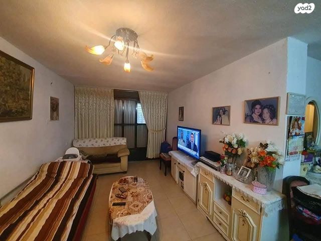 עובד לדיז'נסקי 