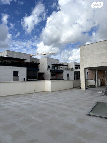 גג/ פנטהאוז, ארלוזורוב 27, רעננה