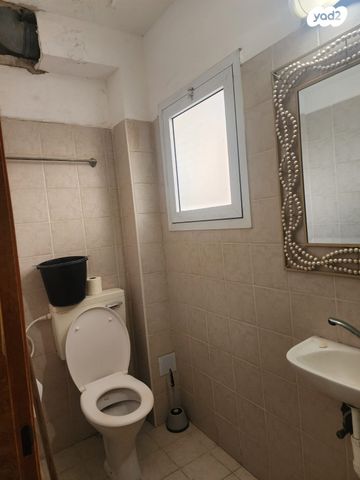 דירה, שמחה הולצברג, נאות שמיר, רמלה