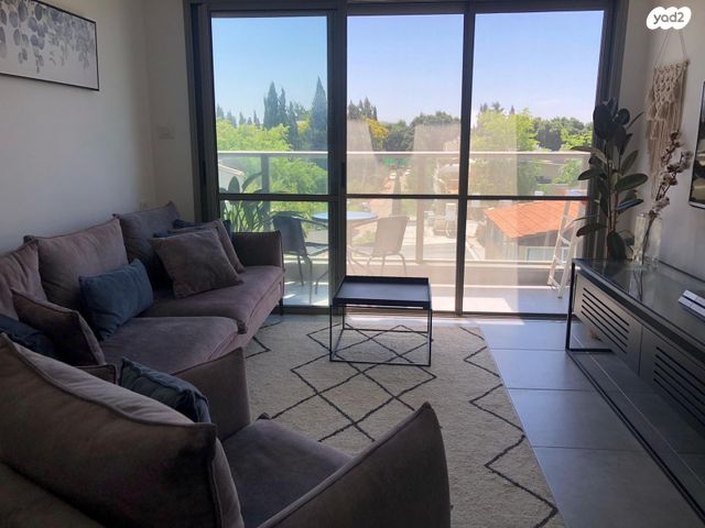 דירה, כנפי נשרים, קרית בורוכוב, רמת גן