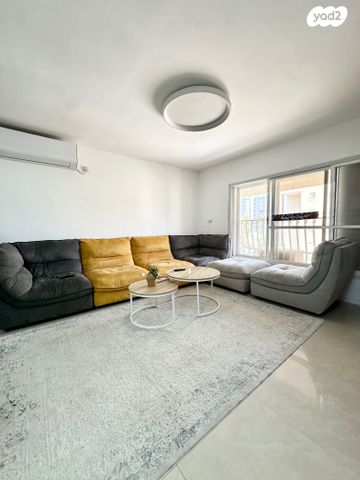 דירה, יהוד מונוסון