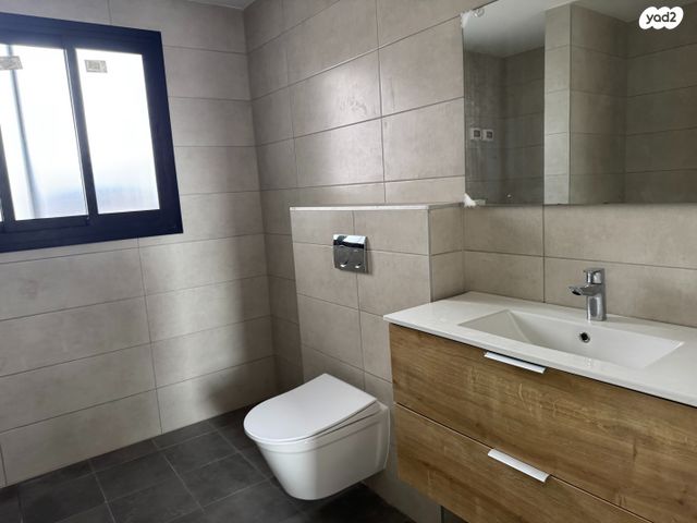 דירה, רעננה