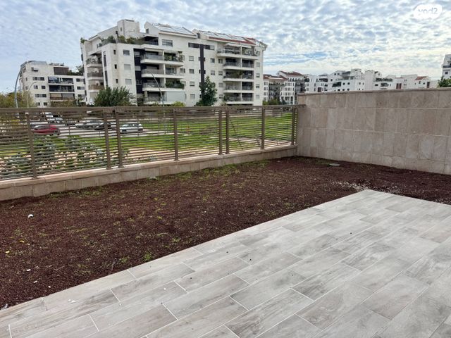 דירת גן, נווה זמר, רעננה