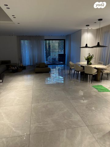 בית פרטי/ קוטג', אנה פרנק 1, ראשון לציון