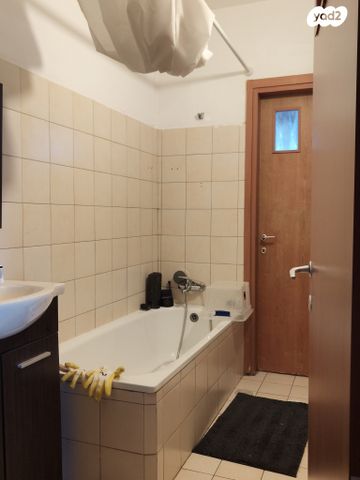 דירה, פרופסור ישעיהו ליבוביץ, תל אביב יפו