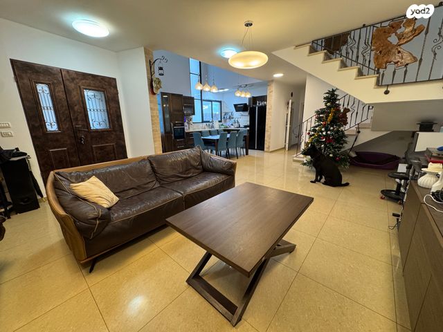 דו משפחתי, גבעת אולגה, חדרה